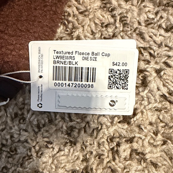 Lululemon Womens Textured Fleece Ball Cap
Brown Earth / Black - Picture 5 of 6